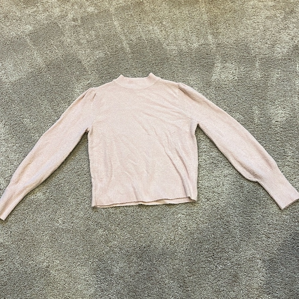 Pink sweater, NWOT woman’s medium
